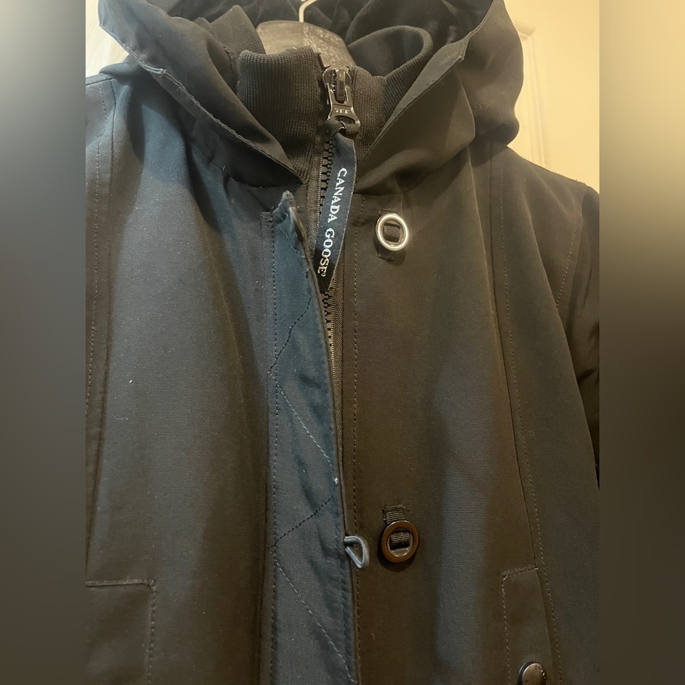 Canada Goose Winter Parka - Picture 4 of 14